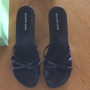 Gianni Bini Marla201 shoe/sandal in Hershey Brown